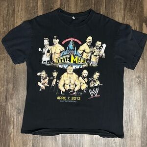 WWE WrestleMania 29 Mens t-shirt SIze M 32-36 Rock Cena CM Punk HHH Event USED